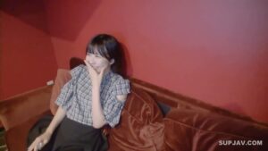 สาวญี่ปุ่นตัวเล็กน่ารัก ถูกควยใหญ่เรียกเย็ดโรงแรม ซอยหีสดไม่ยั้งแตกในคาหีเต็มรู