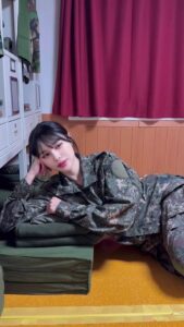 คลิปหลุดเกาหลี Seo Ahn นมยักษ์ผิวขาว ใส่ชุดทหารเซ็กซี่โดนแฟนควยใหญ่กระแทกหีสดแรงๆ