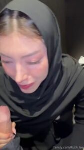 สาวฝรั่ง Ruth Lee หีอวบโดนพาเย็ดห้องน้ำซอยหีแรงแตกในคาหี