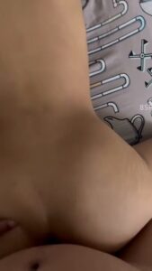คลิปหลุดมาเลเซีย เย็ดสดน้องสาววัย18 ซอยหีท่าหมาแรงๆ แตกในคาห้องนอน