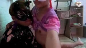 คลิปหลุด OnlyFans น้องนมโชว์ตัวเล็ก ถูกแฟนจับเย็ดสดซอยหีแรงแตกคาหีในห้องนอน